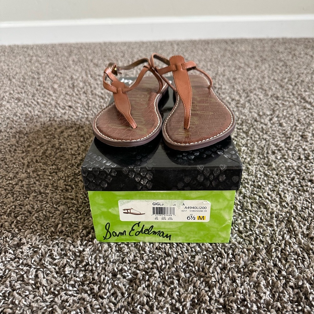 Sam Edelman Women's Gigi T-Strap Flat, size 6.5 - Picture 3 of 5